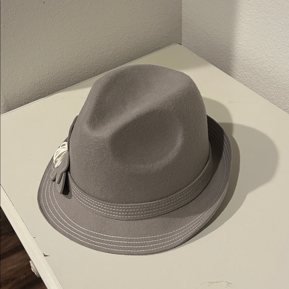Gray Women's Fedora with Floral Accent - Picture 4 of 5